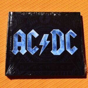 AC/DC - Black Ice (digibook CD, portada en alto relieve)