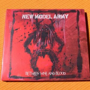 New Model Army - Between Wine And Blood (digipak 2 CD, folleto 16p)