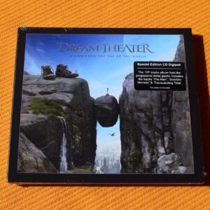 Dream Theater - A View From The Top Of The World (digipak CD, folleto 16p)